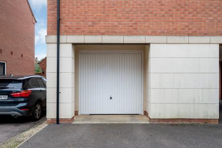 2 bedroom Flat for sale in John Clare Close, Oakham, LE15