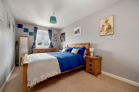 2 bedroom Flat for sale in John Clare Close, Oakham, LE15