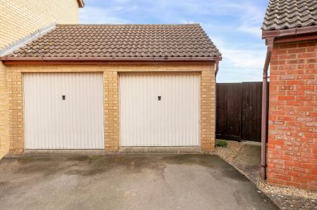 2 bedroom Detached bungalow for sale in Hilltop Drive, Oakham