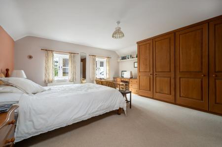 4 bedroom Detached house for sale in Main Street, Cottesmore