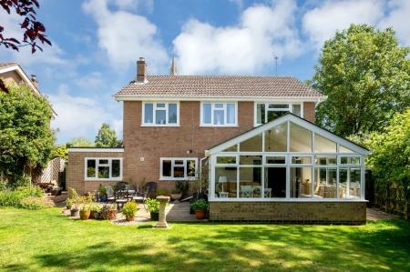 4 bedroom Detached house for sale in Church Lane, Greetham
