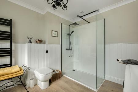 4 bedroom Detached house for sale in Church Lane, Greetham