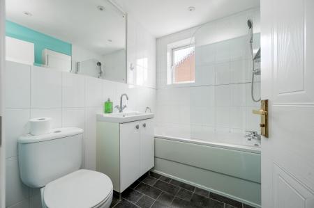3 bedroom Semi-detached house for sale in Normanton Drive, Oakham