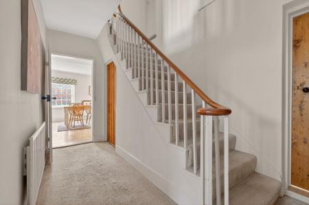 4 bedroom Town house to let in Burley Road, Oakham, LE15