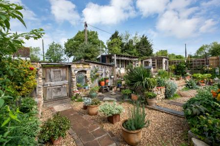 3 bedroom Cottage for sale in Stretton Road, Greetham