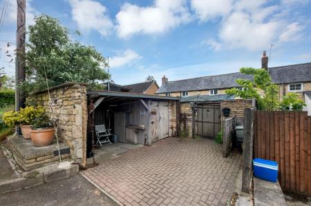 3 bedroom Cottage for sale in Stretton Road, Greetham