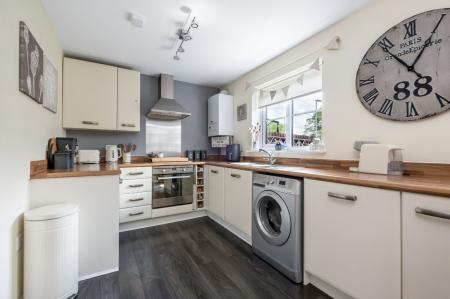 3 bedroom Semi-detached house for sale in Sandown Close, Barleythorpe