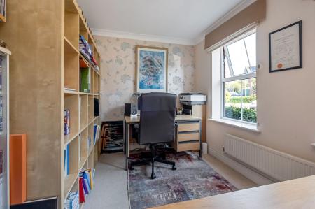 5 bedroom Detached house for sale in Tolethorpe Close, Oakham