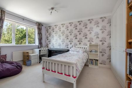 5 bedroom Detached house for sale in Tolethorpe Close, Oakham