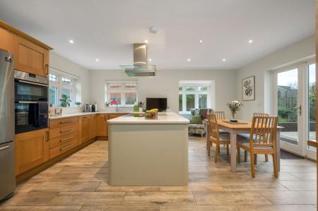 4 bedroom Detached house for sale in Martinsley Place, Oakham