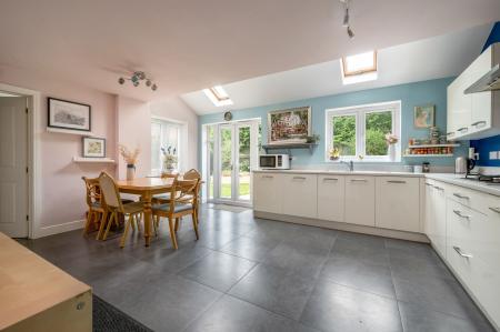 4 bedroom Detached house for sale in Kempton Drive, Barleythorpe