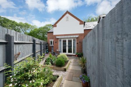 3 bedroom Semi-detached house for sale in Braunston Road, Oakham