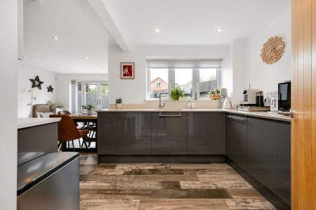 3 bedroom Semi-detached house for sale in Braunston Road, Oakham