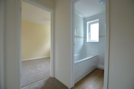 2 bedroom Semi-detached house to let in St. Annes Close, Oakham, LE15