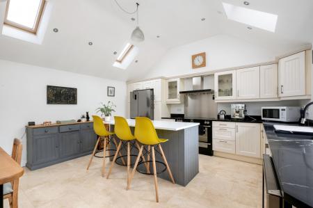 3 bedroom Detached bungalow for sale in Walnut Close, Stretton