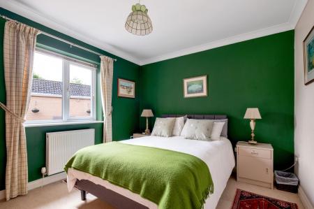 3 bedroom Detached bungalow for sale in Walnut Close, Stretton