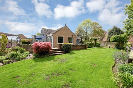 3 bedroom Detached bungalow for sale in Walnut Close, Stretton
