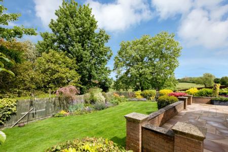 3 bedroom Detached bungalow for sale in Walnut Close, Stretton