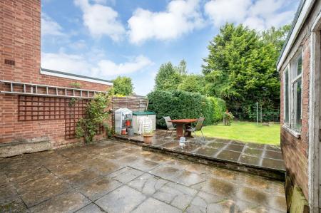 3 bedroom Terraced House for sale in Willow Crescent, Oakham