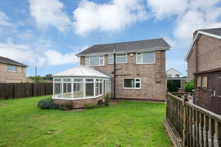 4 bedroom Detached house for sale in Balmoral Road, Oakham