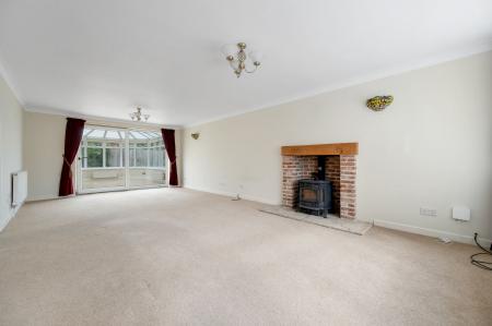 4 bedroom Detached house for sale in Balmoral Road, Oakham