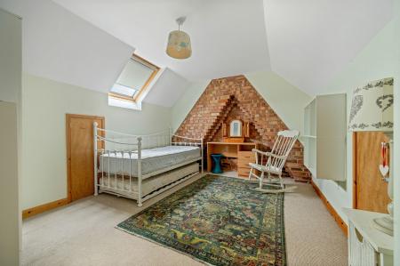 3 bedroom Semi-detached house for sale in Westfield Avenue, Oakham
