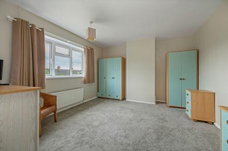 3 bedroom Semi-detached house for sale in Westfield Avenue, Oakham