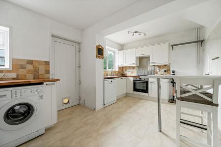 3 bedroom Semi-detached house for sale in Westfield Avenue, Oakham