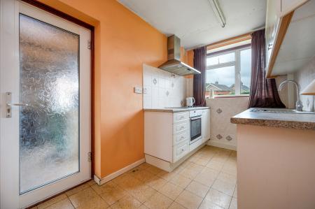 3 bedroom Semi-detached house for sale in Lonsdale Way, Oakham