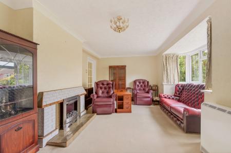 3 bedroom Semi-detached house for sale in Lowther Close, Langham