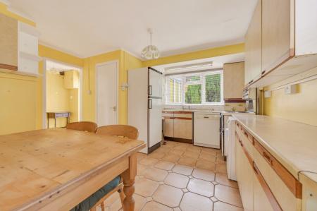 3 bedroom Semi-detached house for sale in Lowther Close, Langham