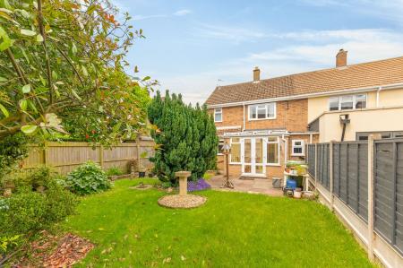 3 bedroom Semi-detached house for sale in Lowther Close, Langham