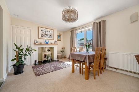 3 bedroom Semi-detached house for sale in Hannahs Field, Ridlington
