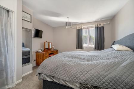 3 bedroom Semi-detached house for sale in Hannahs Field, Ridlington