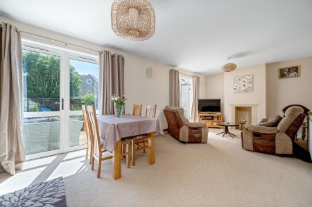 3 bedroom Semi-detached house for sale in Hannahs Field, Ridlington