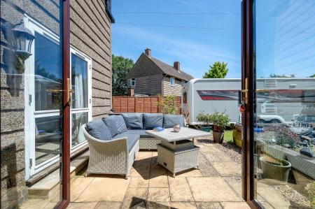 3 bedroom Semi-detached house for sale in Hannahs Field, Ridlington