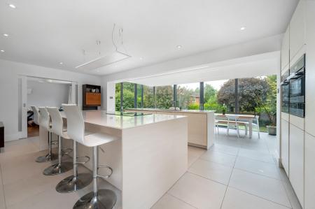 4 bedroom Detached house for sale in Lethbridge Close, Oakham