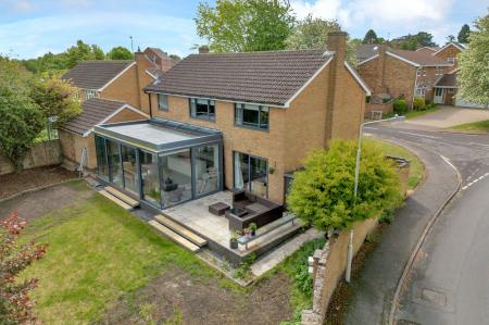 4 bedroom Detached house for sale in Lethbridge Close, Oakham