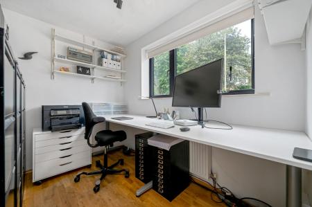 4 bedroom Detached house for sale in Lethbridge Close, Oakham