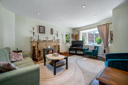 3 bedroom Semi-detached house for sale in Willow Close, Whissendine