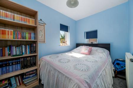 3 bedroom Semi-detached house for sale in Willow Close, Whissendine