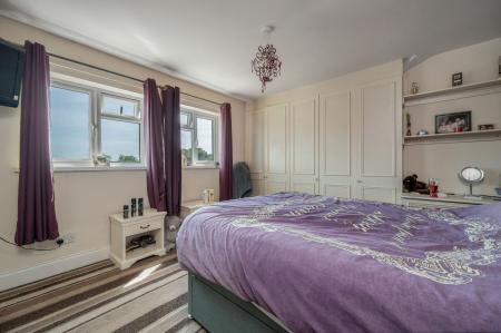 3 bedroom Terraced House for sale in Stretton Road, Greetham