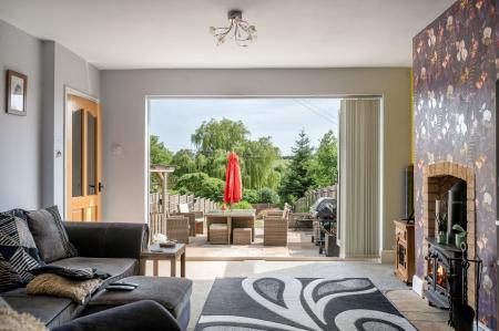 3 bedroom Terraced House for sale in Stretton Road, Greetham