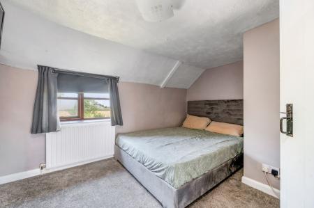 3 bedroom Terraced House for sale in Main Road, Glaston
