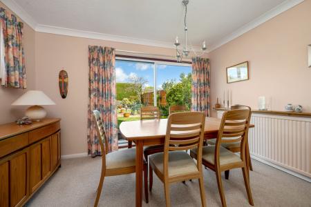 4 bedroom Detached house for sale in Hanbury Close, Oakham