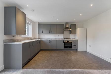 2 bedroom Flat to let in Stud Road, Barleythorpe