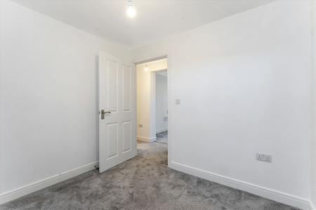 2 bedroom Flat to let in Stud Road, Barleythorpe