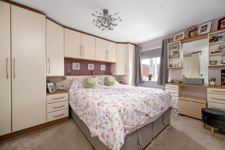 2 bedroom Flat for sale in Blackwater Road, Barleythorpe