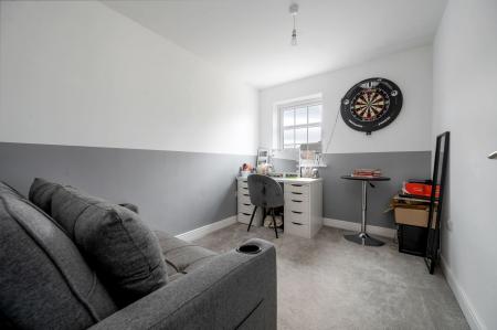 3 bedroom End of terrace house for sale in Holbrook Way, Barleythorpe