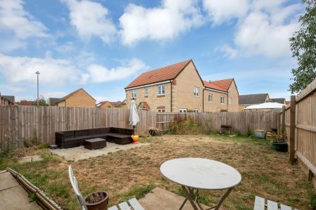 3 bedroom End of terrace house for sale in Holbrook Way, Barleythorpe